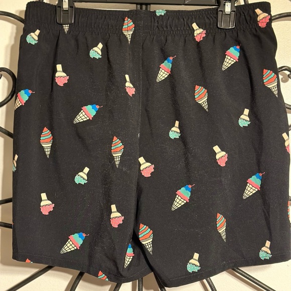 Men’s Hollister Swim shorts. Size Med - Picture 2 of 7